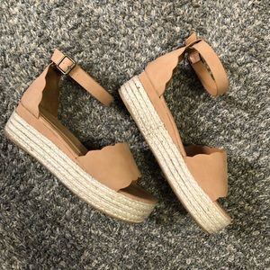 Women’s Tan Sandals - Shein- 10